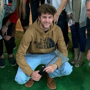 Meet your Posher, Bennett